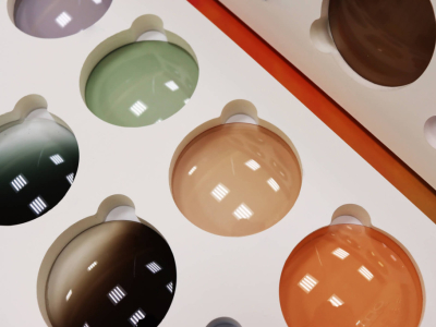 Verres photochromiques : propriétés, avantages et utilisations 